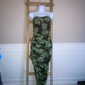 Elegant Green Leaf Maxi Dress